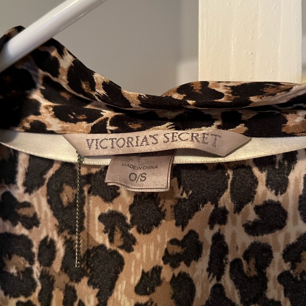 Victoria Secret Silky Robe - Picture 2 of 2